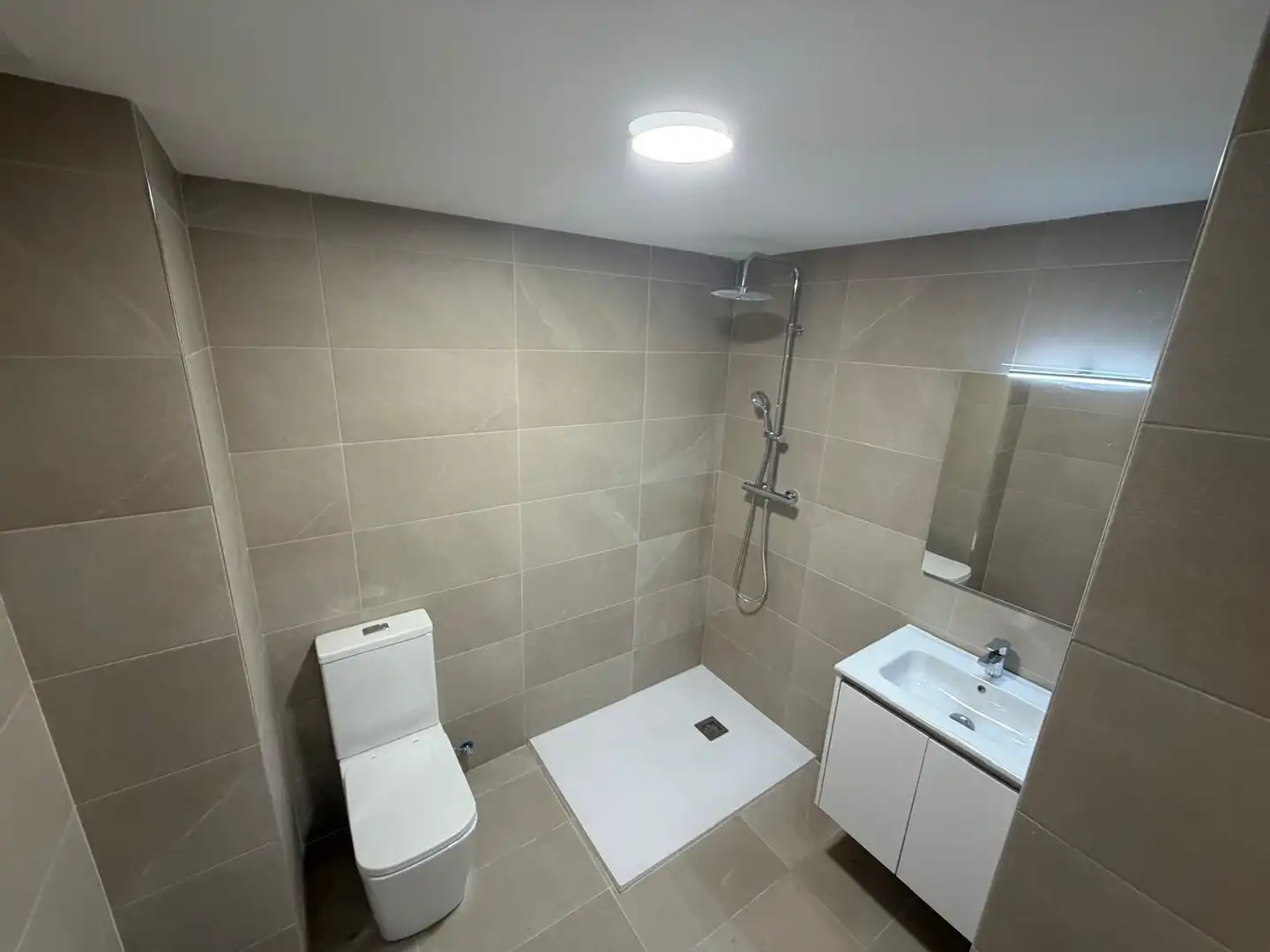 Bathroom of Flat for sale in Mollet del Vallès