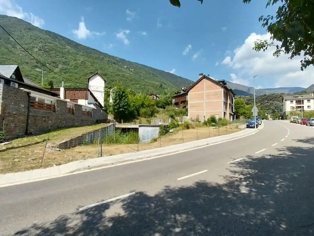 Terreny residencial en venda a Carretera Llavorsi 5, imagen 2