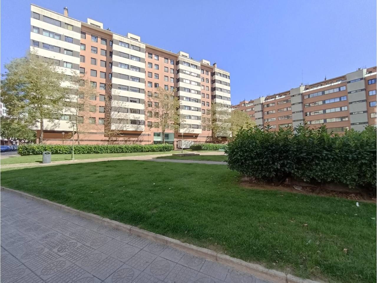 Piso en venta en Doña Berenguela, Los Vadillos - R. Sanitaria - Pozanos, Centro, Burgos Capital