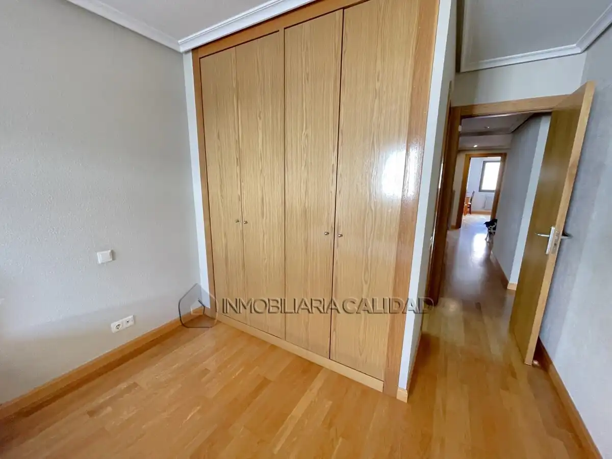 Flat for rent in Burgos  with Heating and Furnished