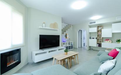 Sala d'estar de Casa o xalet en venda en La Unión amb Aire condicionat, Calefacció i Terrassa
