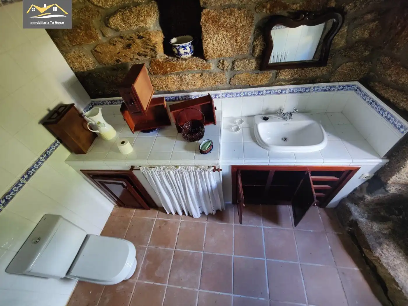 Bathroom of Houses for sale in Coles  with Heating, Private garden and Terrace