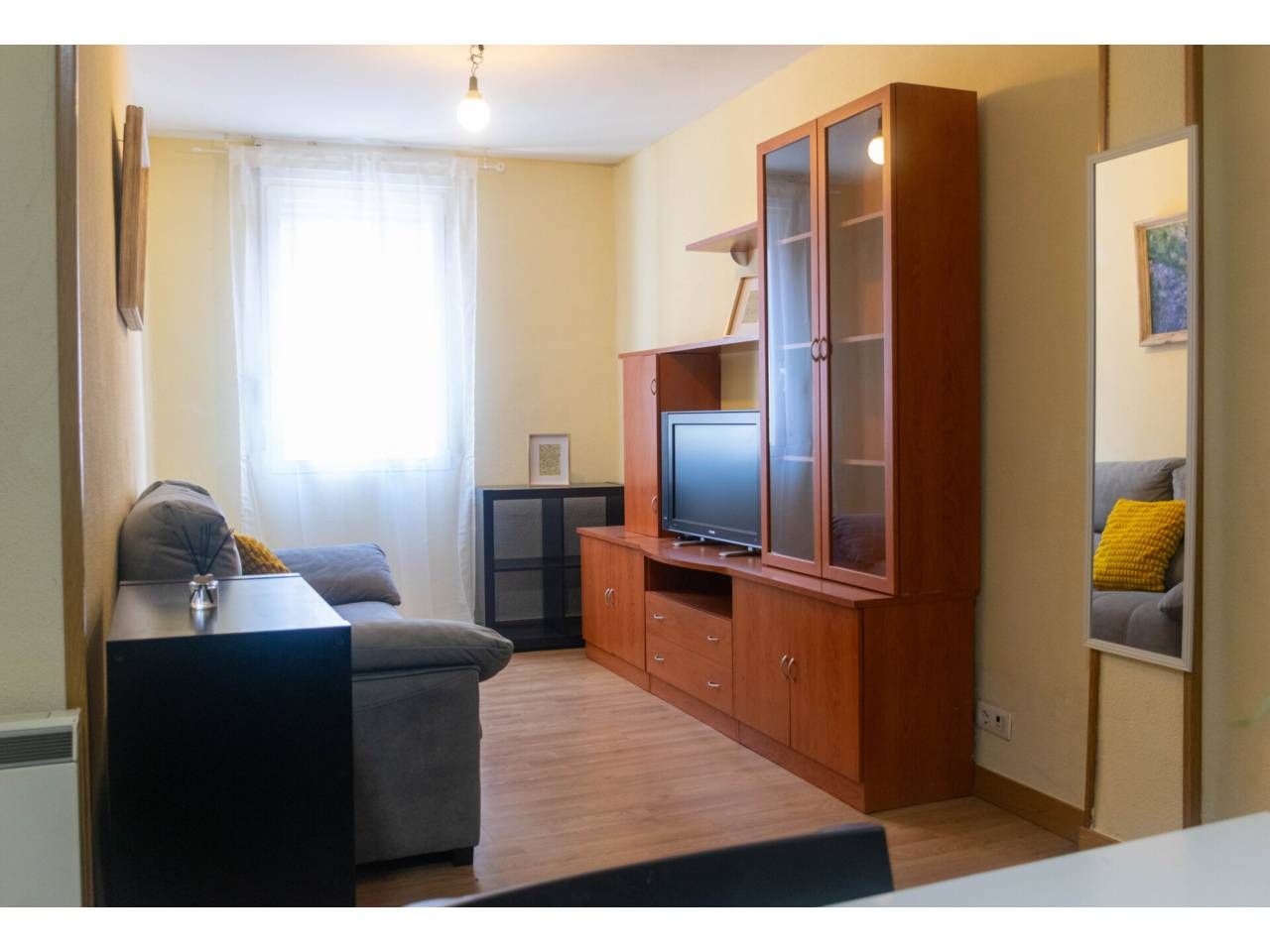 Living room of Flat for sale in Burgos Capital  with Heating and Furnished