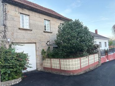 Casa amb jardí en venda a Vilaboa