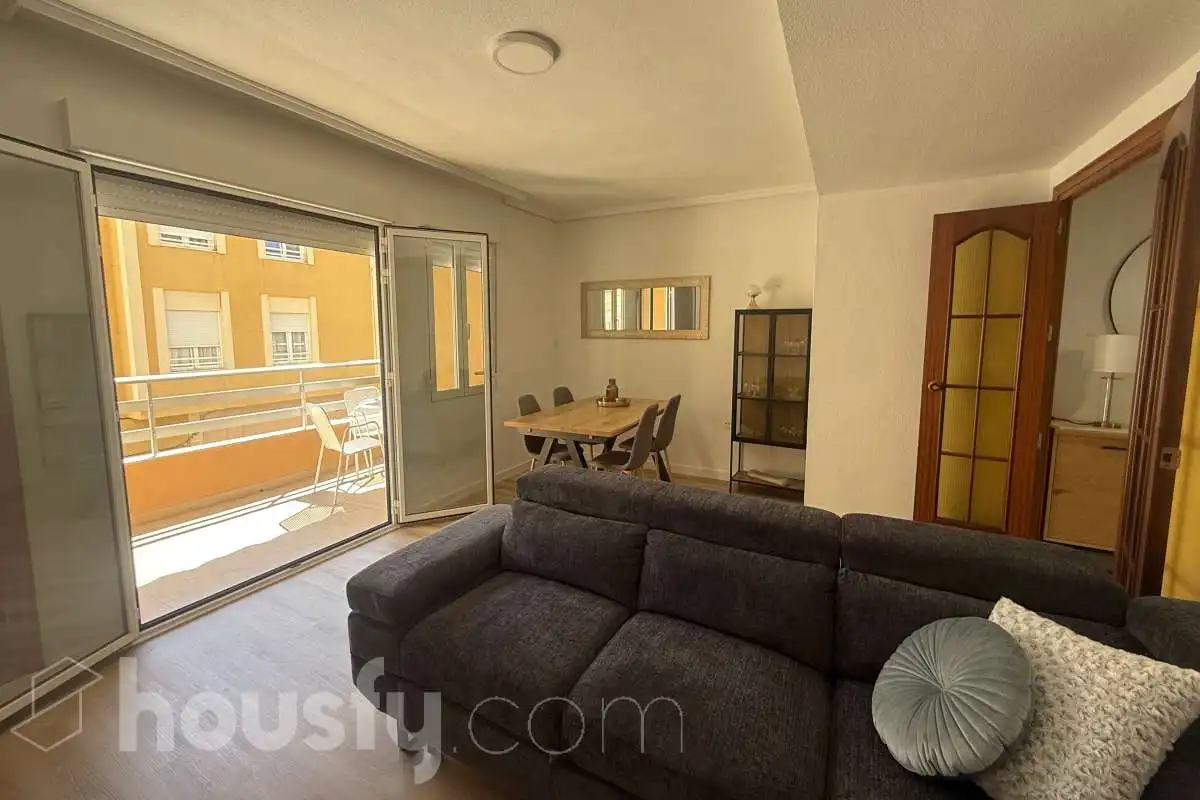 Wohnung zur Miete in Calle Caballero de Rodas, Las Piscinas Naturales