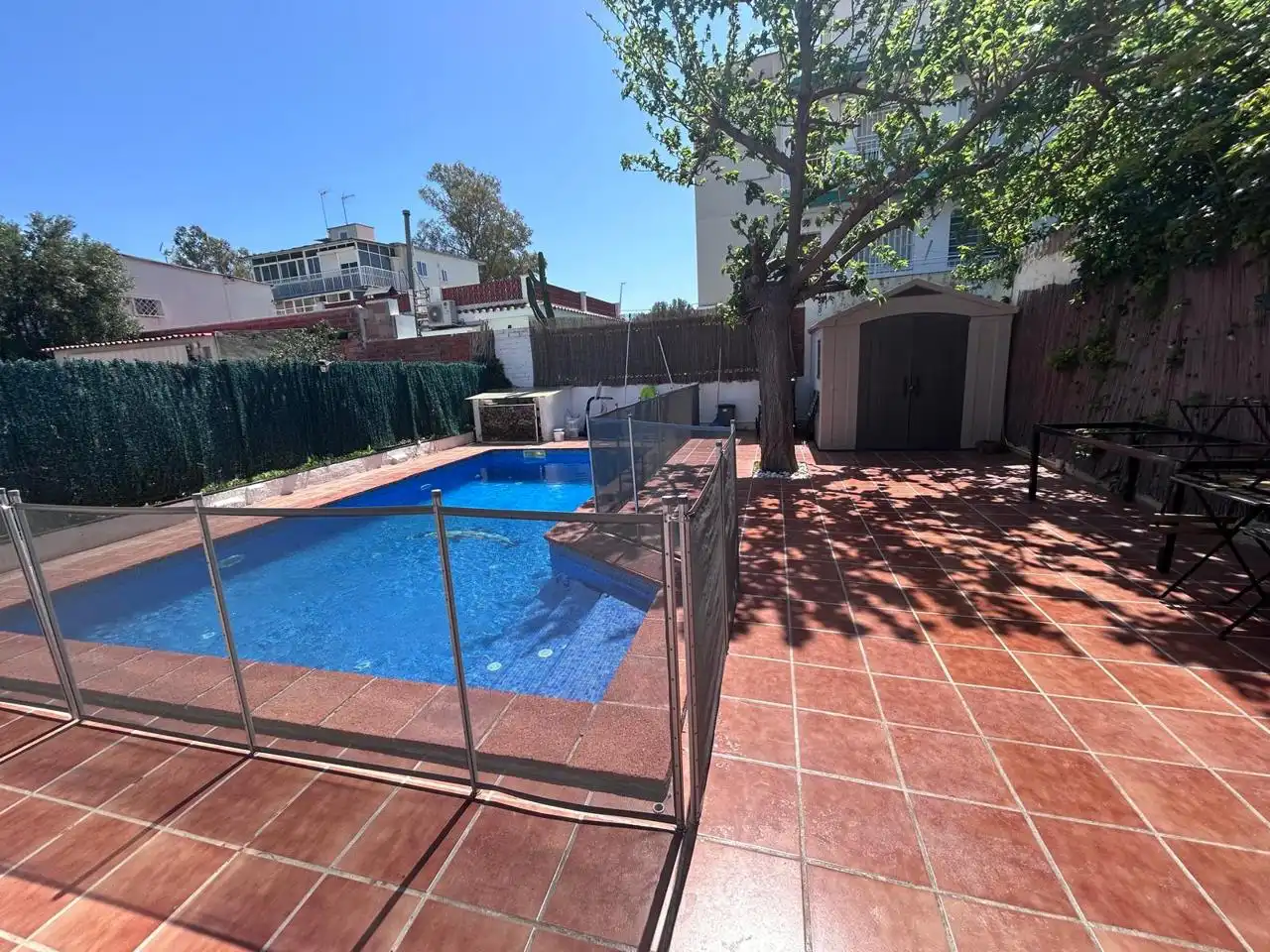 Piscina de Casa adosada en venta en Castelldefels con Aire acondicionado, Trastero y Piscina