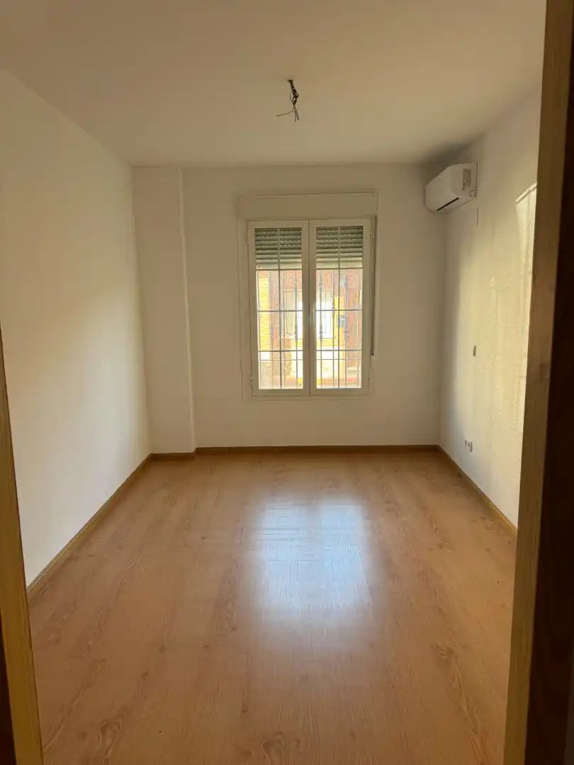 Habitación de Piso de alquiler en Malpica de Tajo con Aire acondicionado, Parquet y Se aceptan mascotas