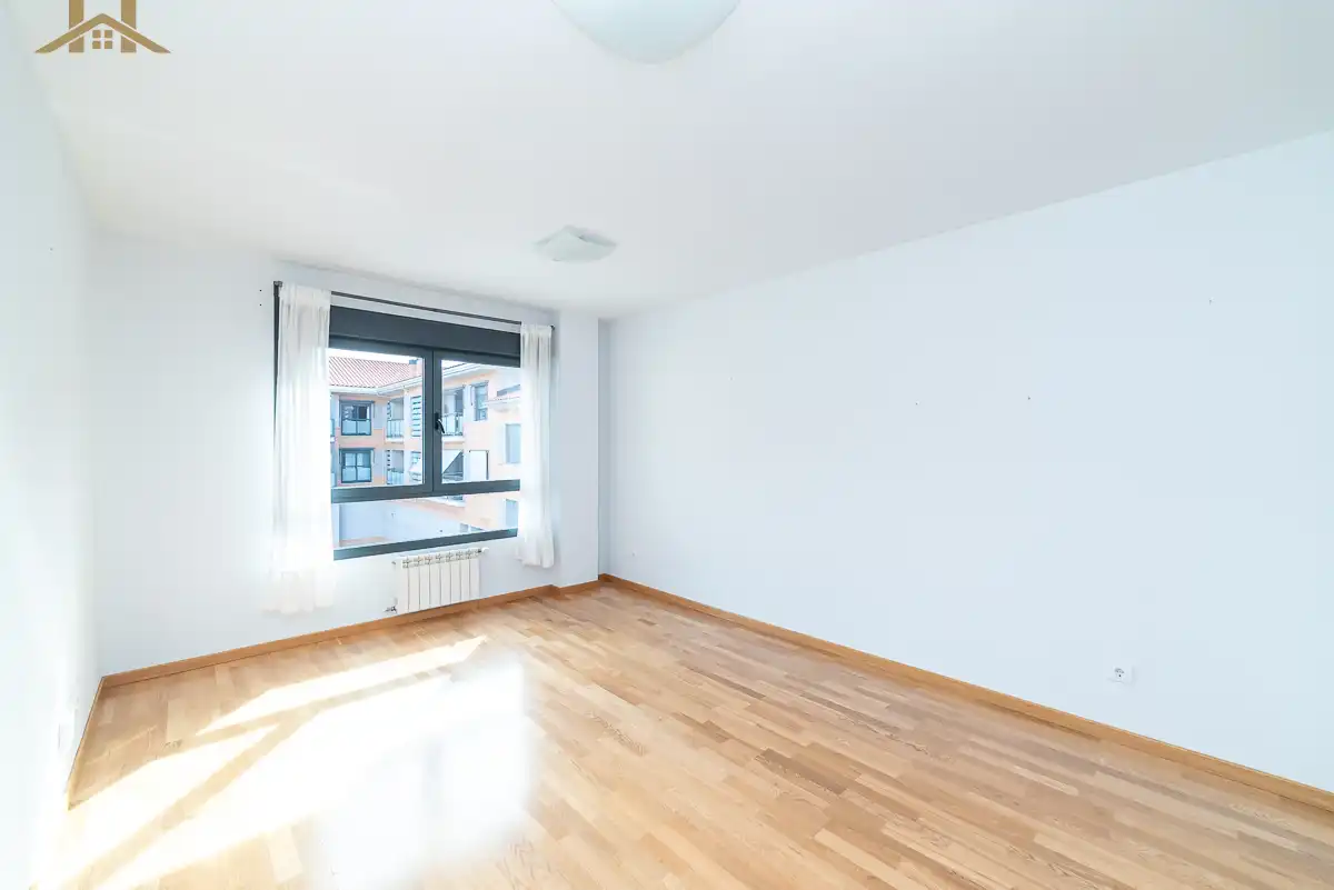 Habitación de Piso en venta en Guadarrama con Aire acondicionado, Calefacción y Piscina comunitaria