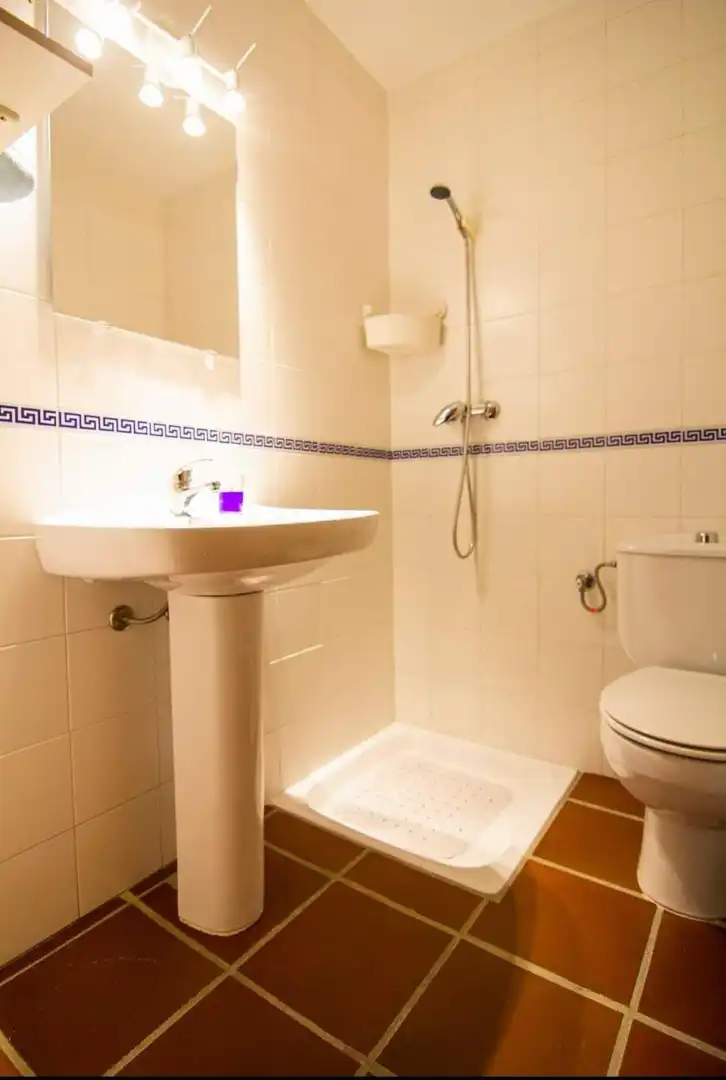 Baño de Apartamento en venta en Benaocaz con Amueblado