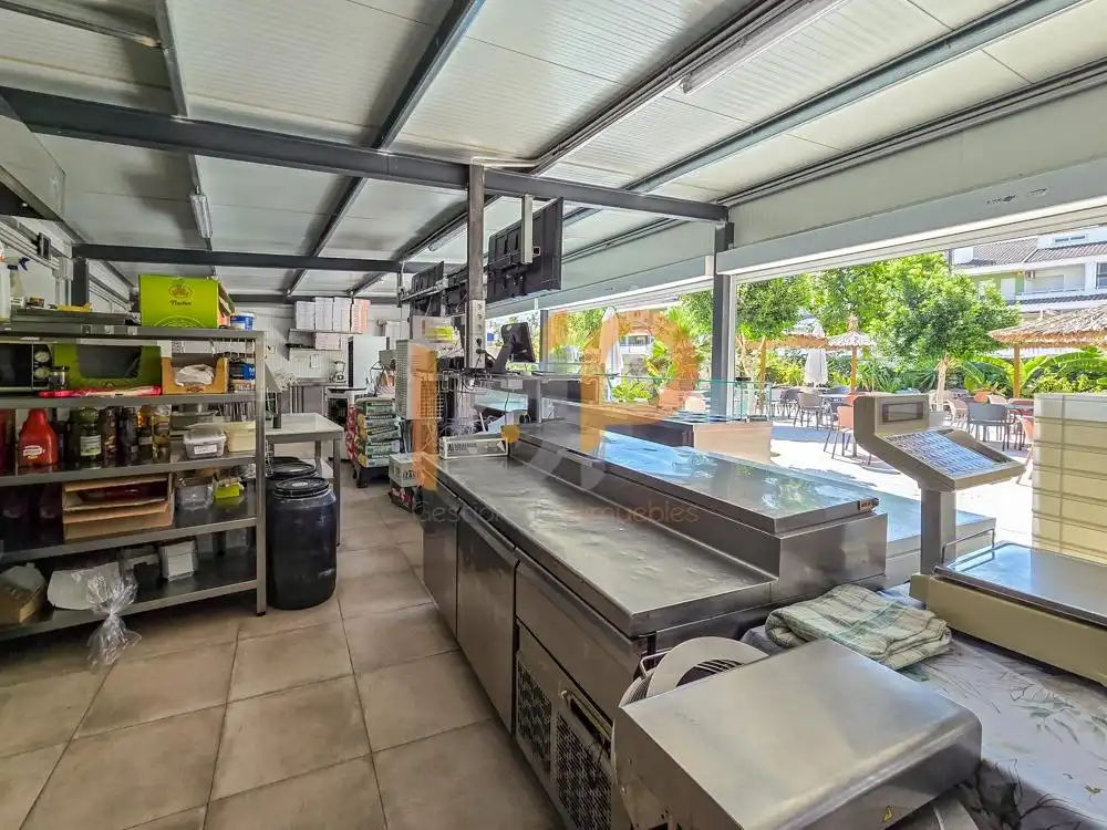 Cocina de Local de alquiler en Huércal-Overa con Aire acondicionado y Amueblado