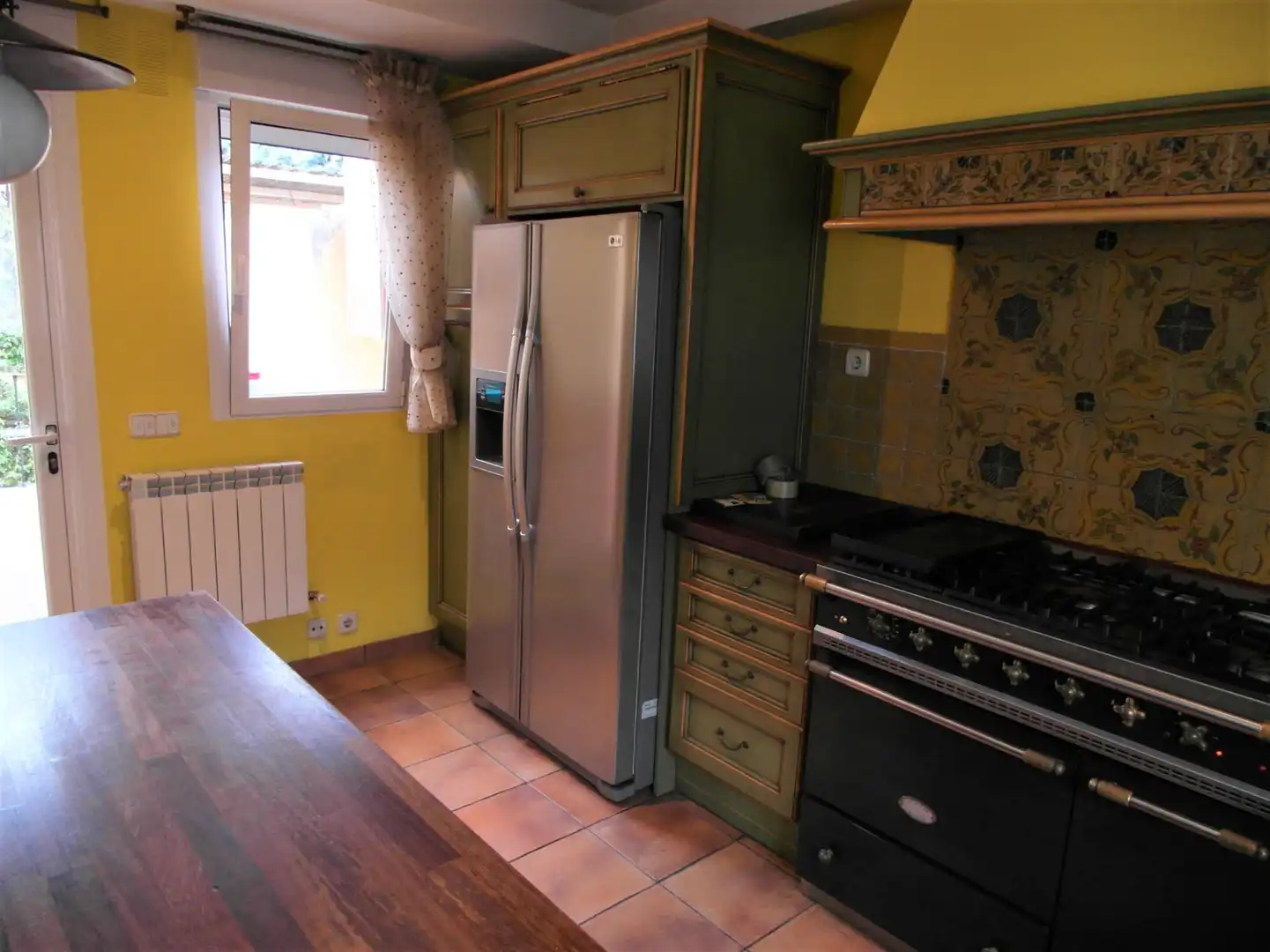 Cocina de Casa adosada en venta en Madrid con Aire acondicionado, Calefacción y Jardín privado