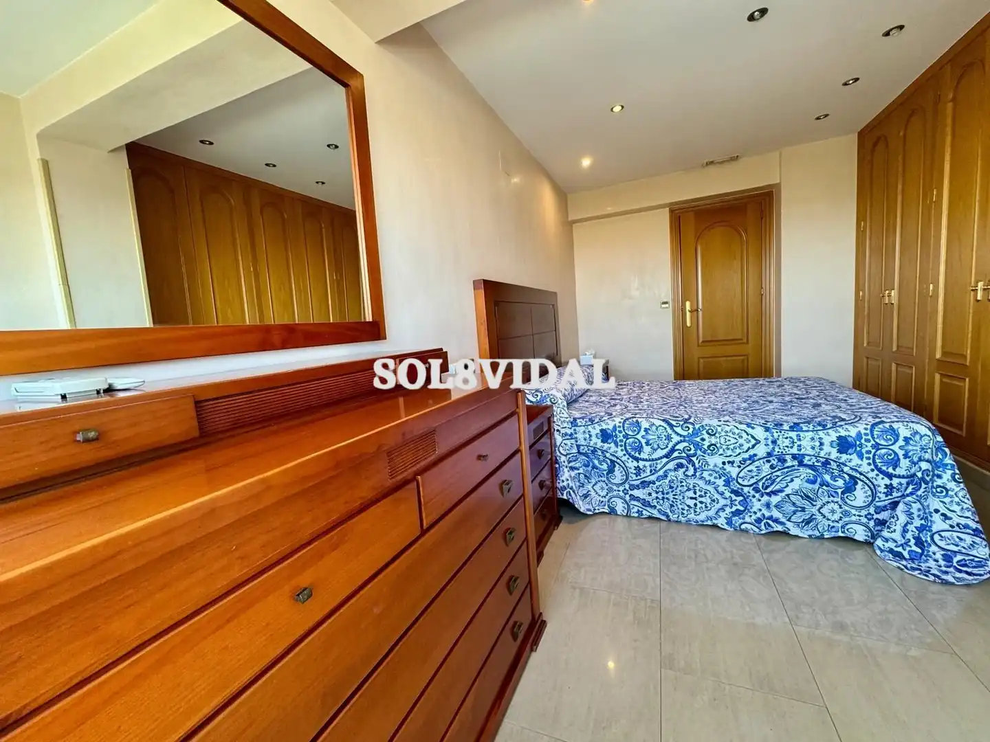 Habitación de Piso de alquiler en Torrevieja con Aire acondicionado, Calefacción y Amueblado