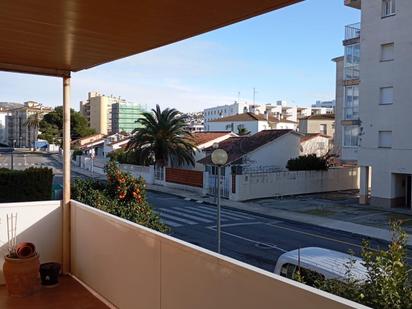 Vista exterior de Apartament en venda en Roses amb Aire condicionat i Terrassa