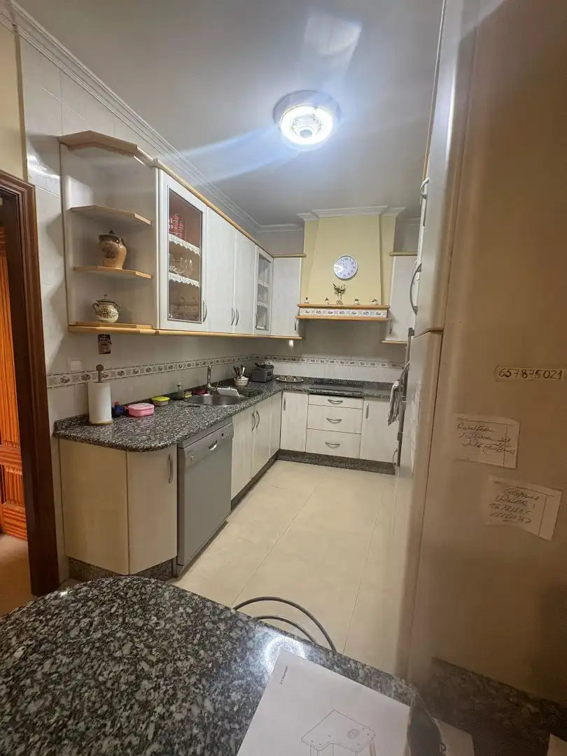 Cocina de Casa o chalet en venta en O Grove   con Calefacción, Jardín privado y Terraza