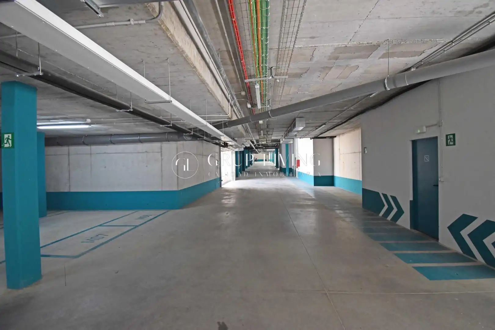 Parkplatz von Wohnung zur Miete in Sitges mit Heizung, Privatgarten und Parkett
