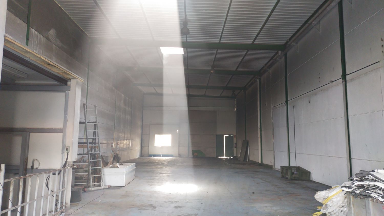 Industrial buildings to rent in Montequinto