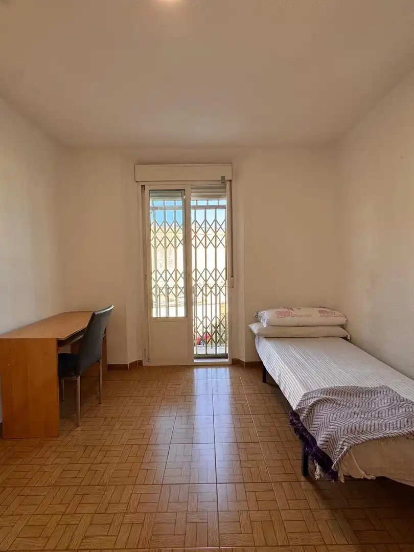 Schlafzimmer von Wohnung zur Miete in Granada mit Möbliert