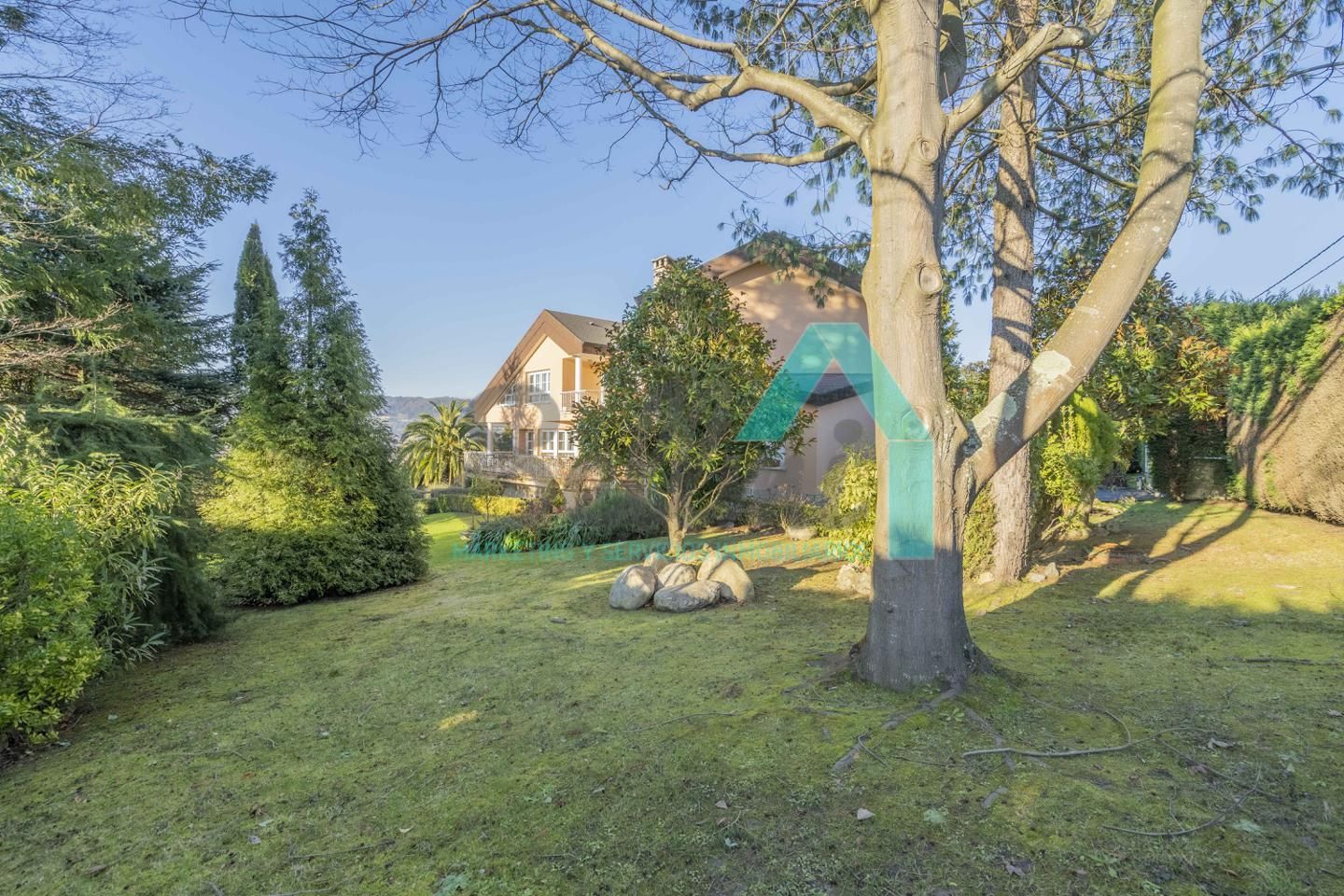 Garden of House or chalet for sale in Oviedo   with Heating, Private garden and Parquet flooring