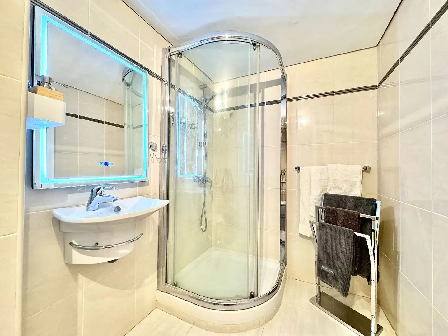 Baño de Ático en venta en Benalmádena con Aire acondicionado, Calefacción y Terraza