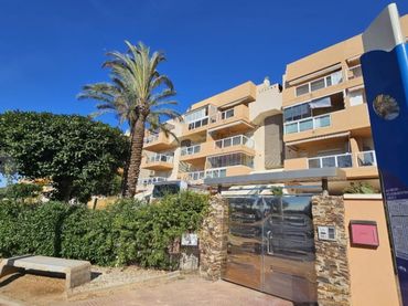 Appartamento con balcone in vendita a Calle Almadraba 4