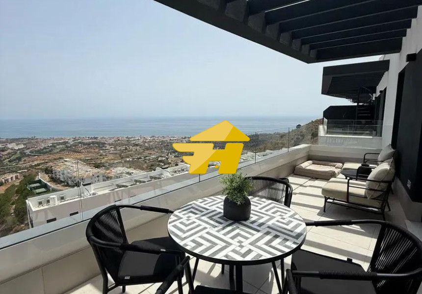 Außenansicht von Dachboden miete in Torrox mit Klimaanlage, Privatgarten und Schwimmbad