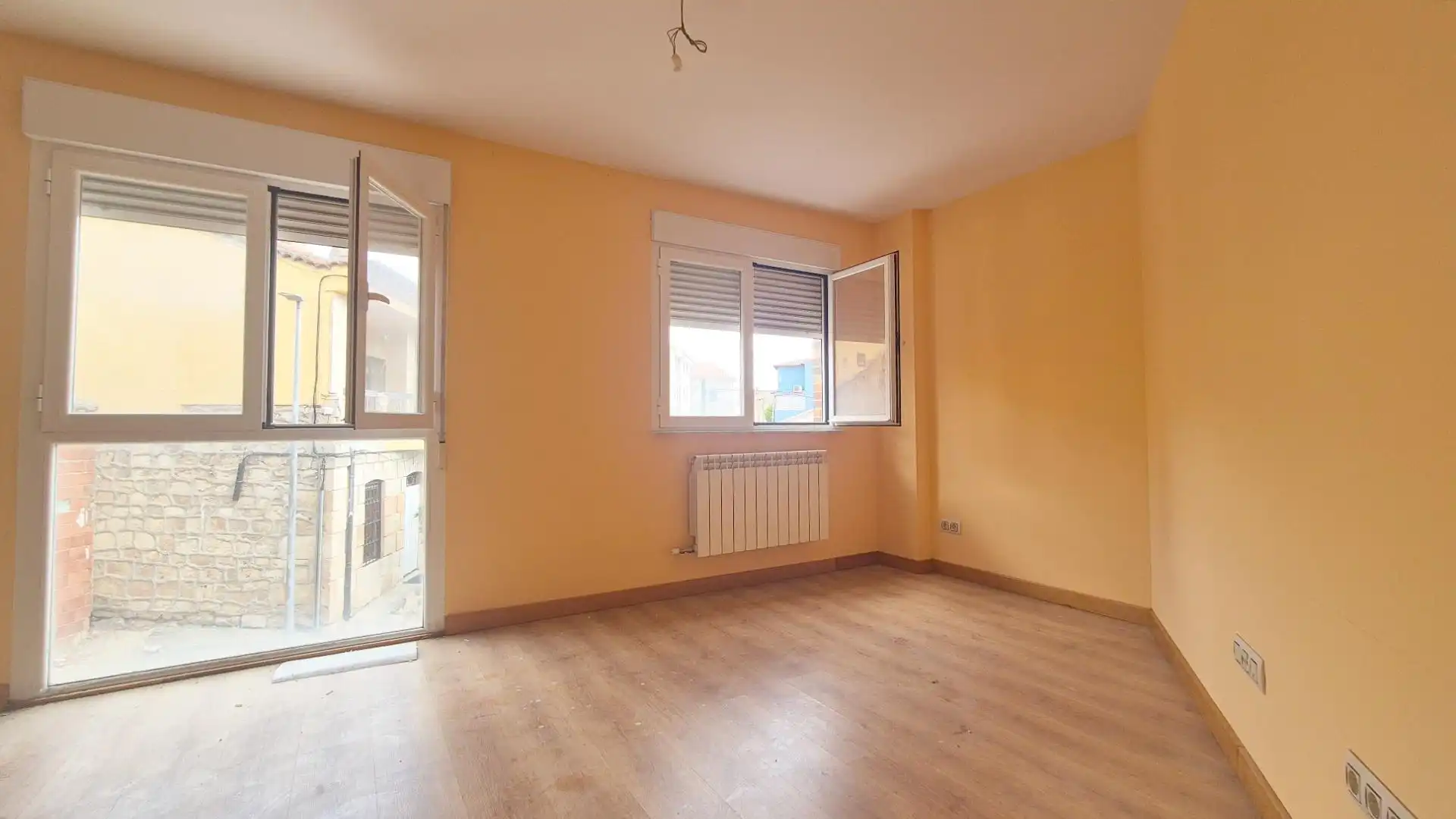 Wohnzimmer von Wohnungen zum Verkauf in San Cristóbal de la Cuesta mit Heizung