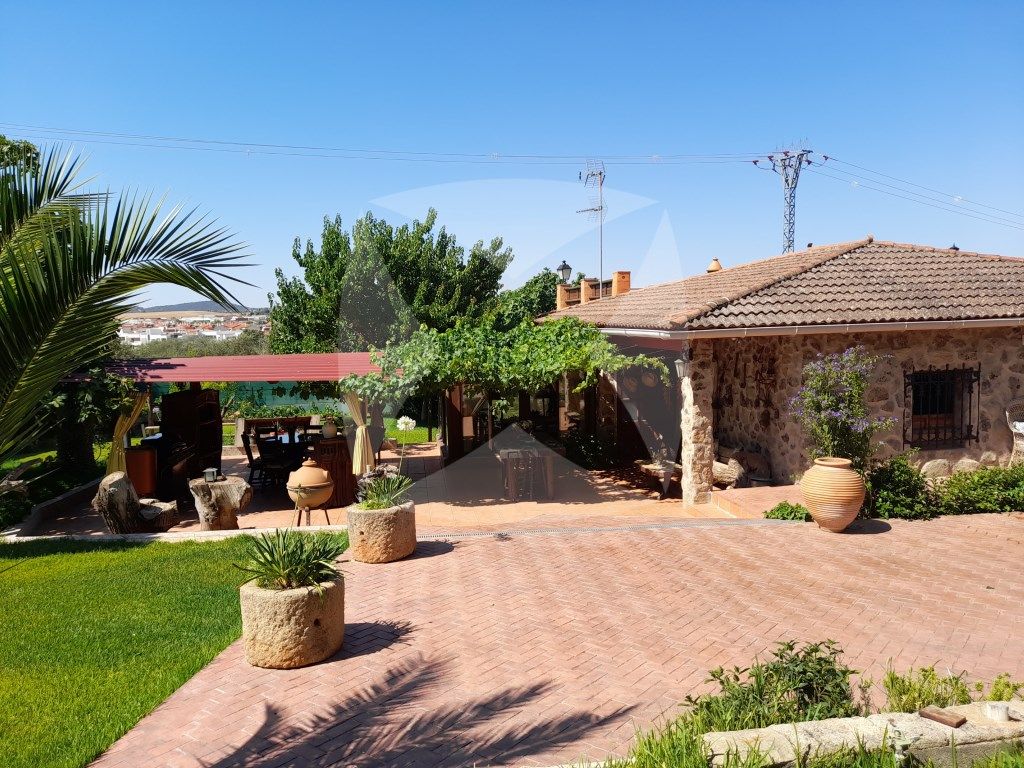 Jardín de Casa o chalet en venta en Cáceres Capital con Terraza y Amueblado