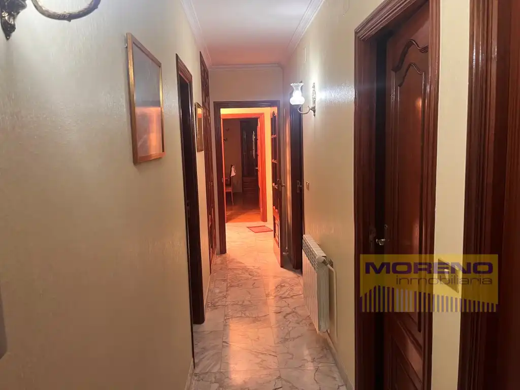 Flat for sale in Sarria