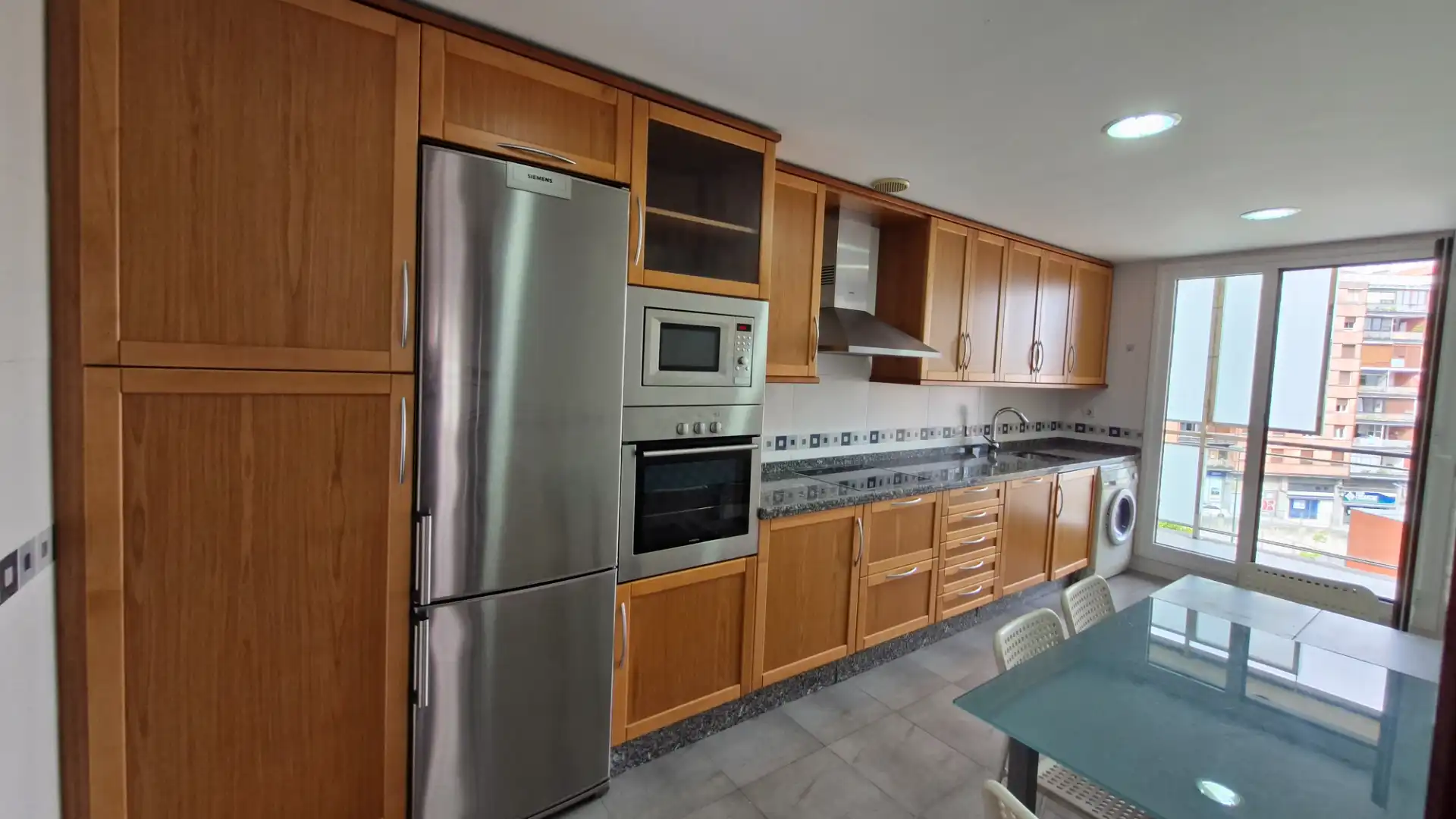 Flat with terrace to rent in Ibaiondo, imagen 6