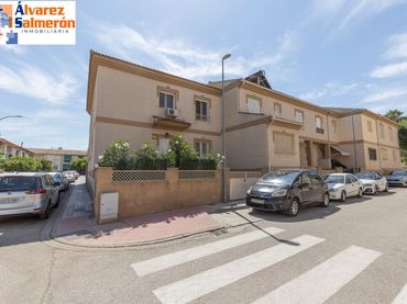 Casa a schiera con piscina in vendita a BAZANAS