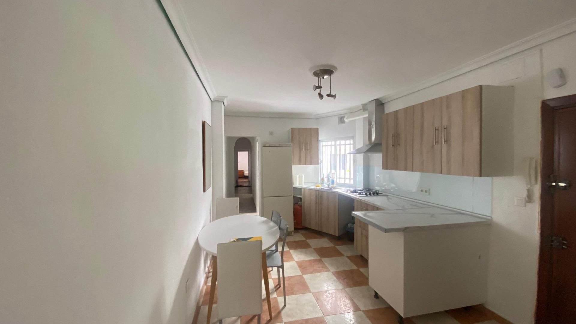 Piso para compartir en  DIAMANTINO GARCIA ACOSTA, El Cerro, Cerro - Amate