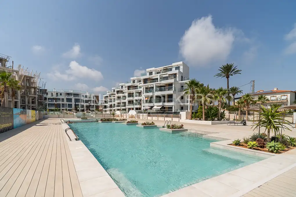 Schwimmbecken von Wohnung zur Miete in Dénia mit Klimaanlage, Heizung und Privatgarten