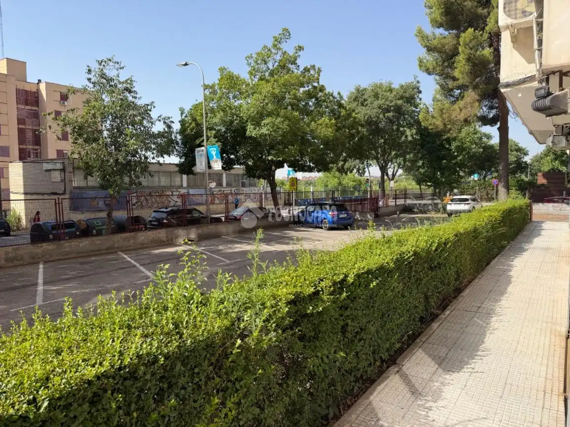 Parking de Piso en venta en Madrid con Calefacción y Parquet