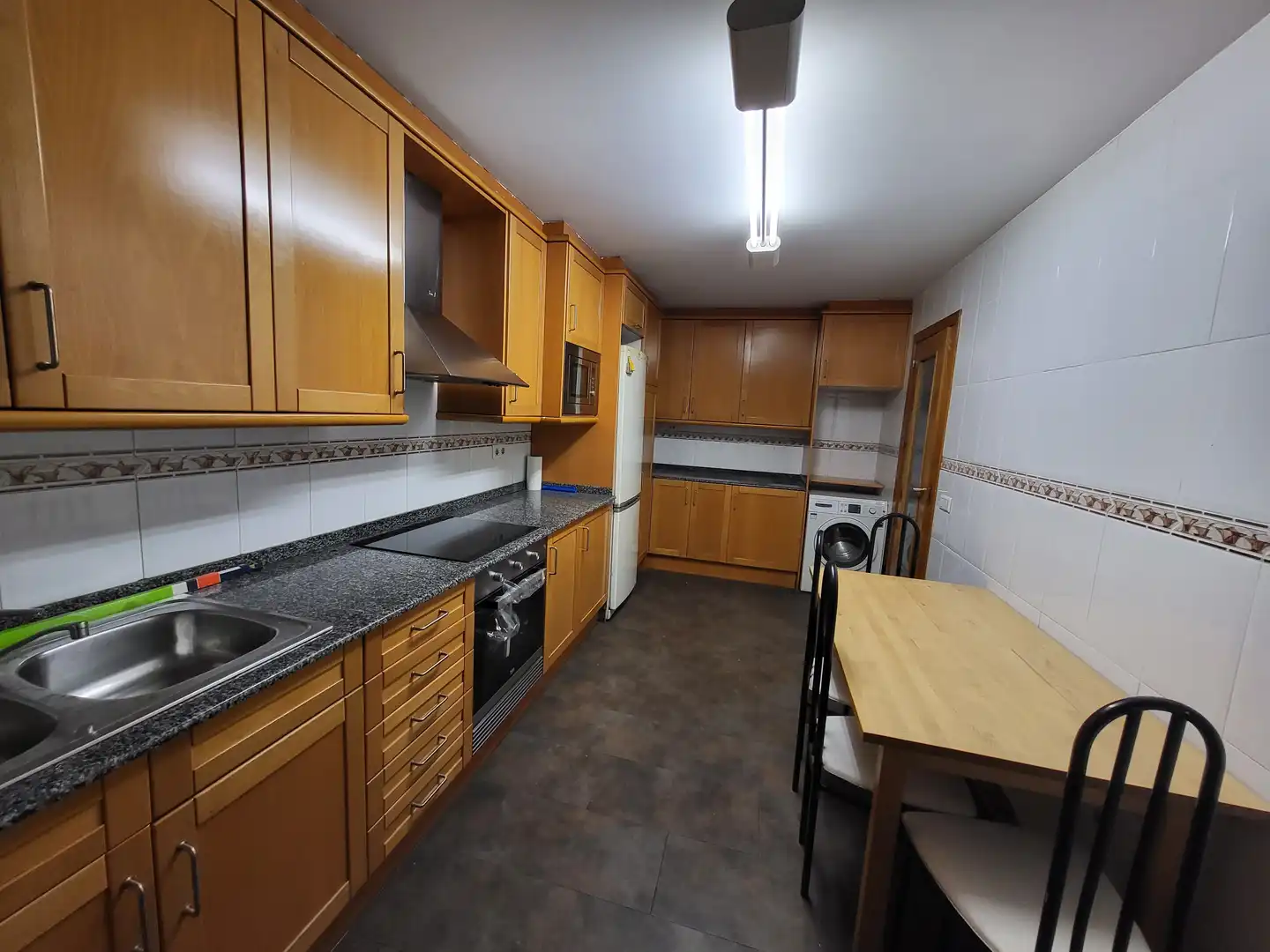 Küche von Wohnung zur Miete in Sabadell mit Heizung, Parkett und Ofen