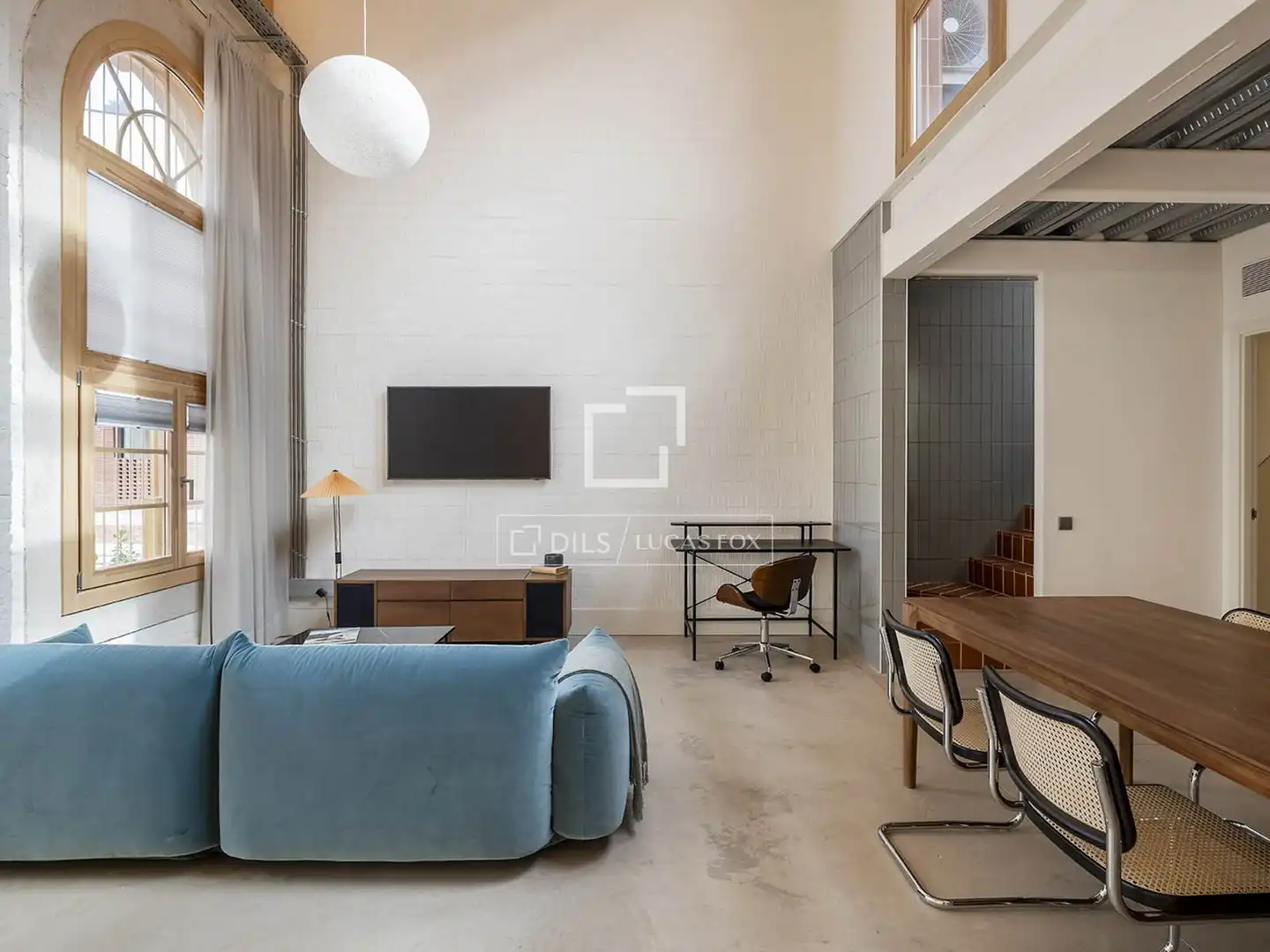 Sala d'estar de Loft de lloguer en Barcelona amb Aire condicionat, Calefacció i Parquet