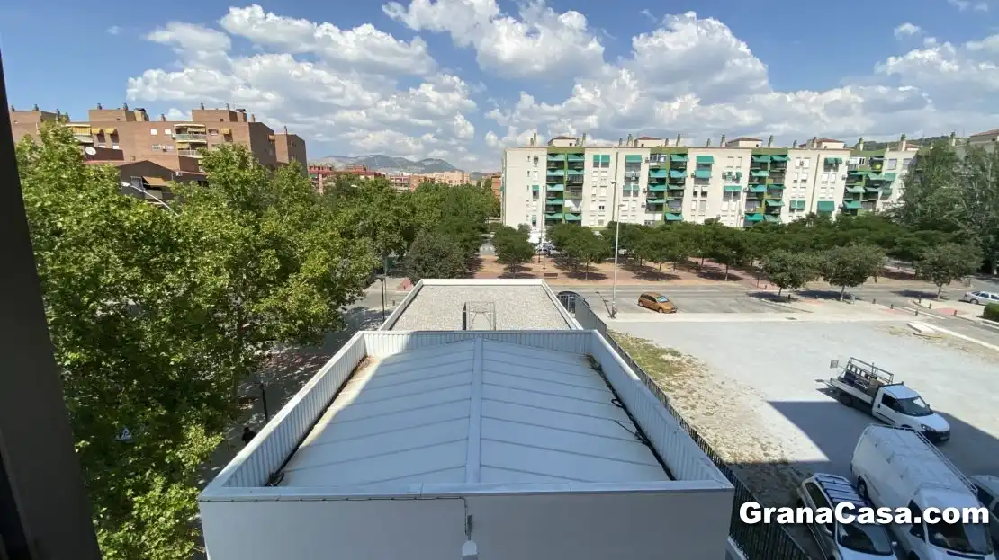 Exterior view of Flat for rent in Granada  with Heating, Terrace and Furnished