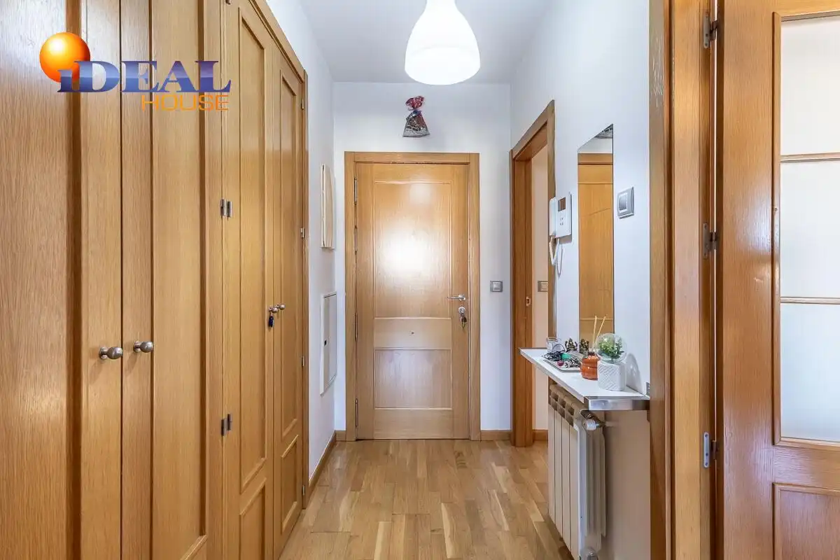 Penthouse mit Pool zum Verkauf in Avenida DE LA ILUSTRACION, imagen 9
