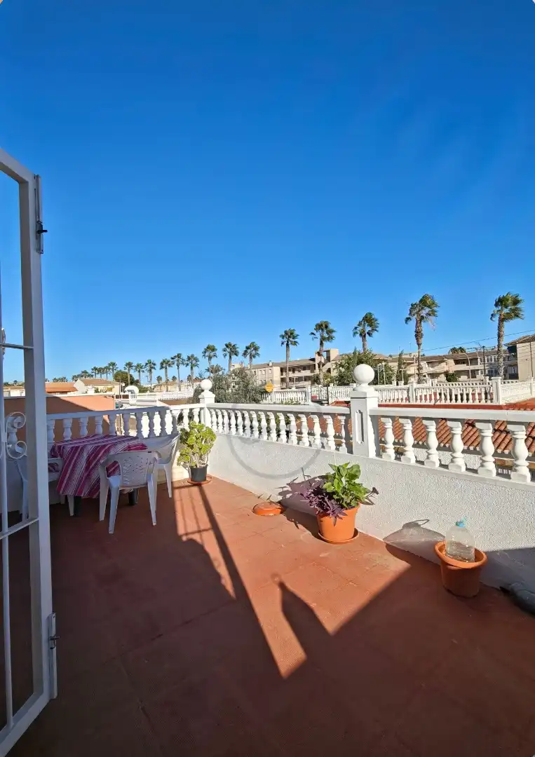 Terrassa de Casa adosada en venda en Los Alcázares amb Aire condicionat, Terrassa i Moblat