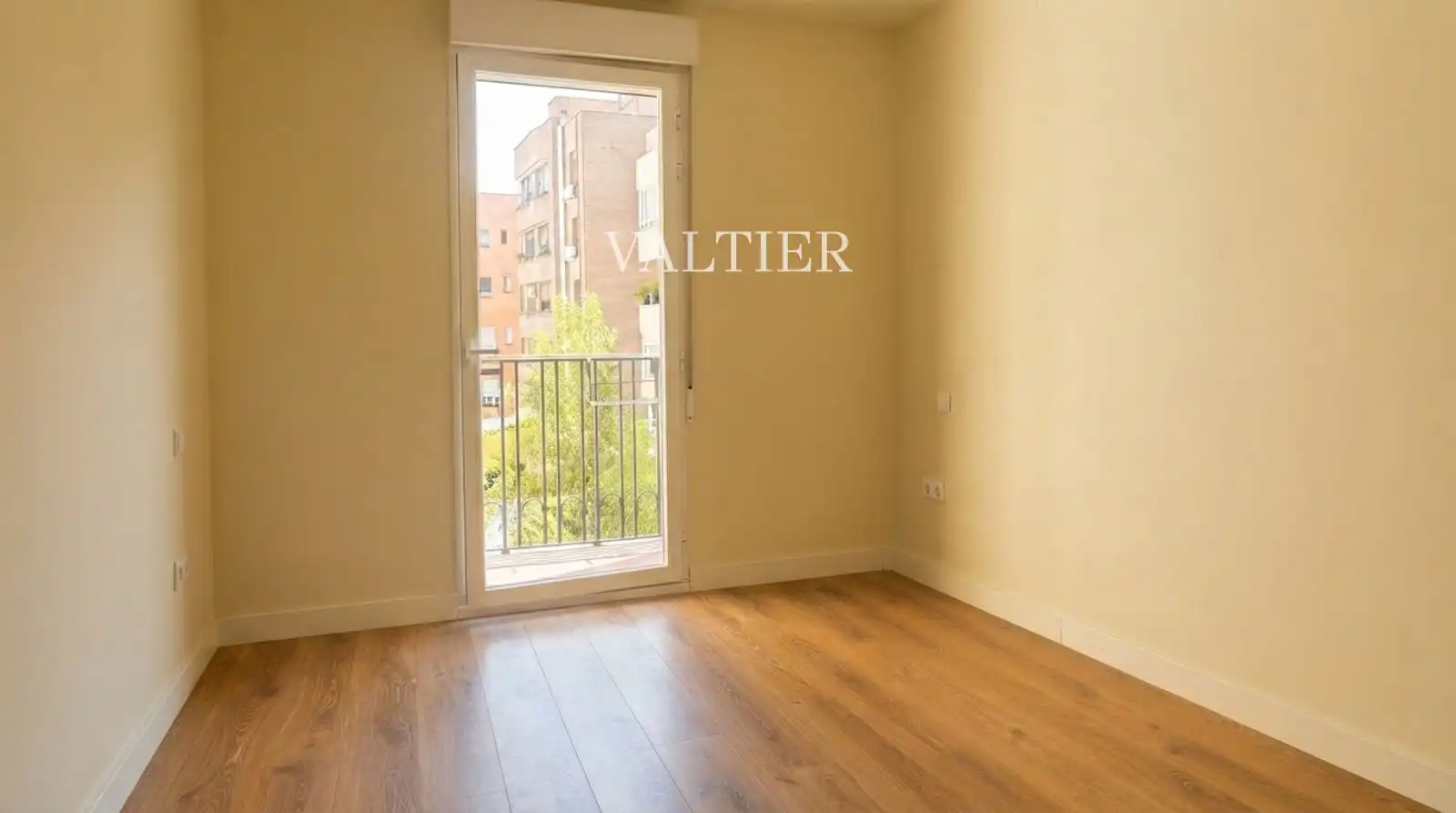 Schlafzimmer von Wohnung zur Miete in Madrid mit Klimaanlage und Abstellraum