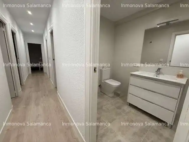 Schlafzimmer von Wohnung zur Miete in Salamanca mit Heizung und Möbliert