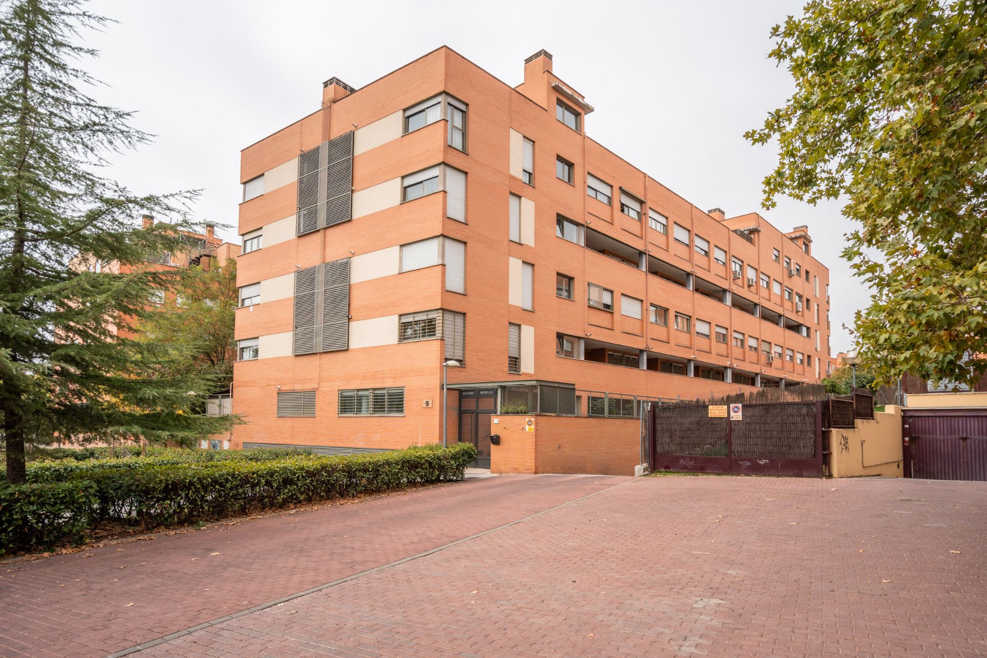 Exterior view of Duplex for sale in Alcobendas  with Air Conditioner, Heating and Storage room