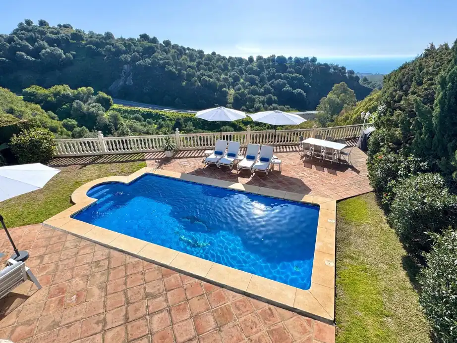 Chalet con piscina en venta en Calle Huelva de Calahonda 3820, imagen 18