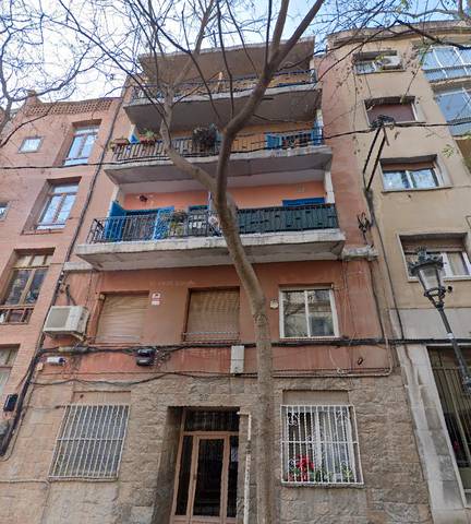 Piso en Venta en Carrer de Gènova en El Guinardó