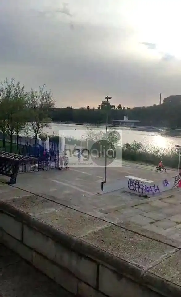 Piso de alquiler en Sevilla con Aire acondicionado, Amueblado y Balcón