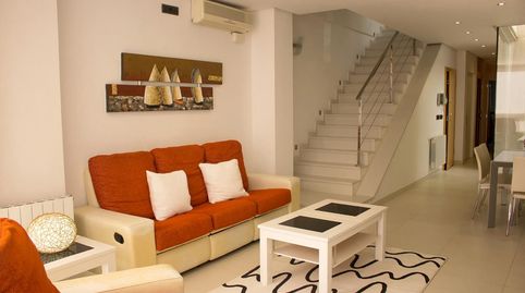 Foto 2 de Casa o xalet en venda a Carrer del 25 D'abril, Sant Antoni, Cullera