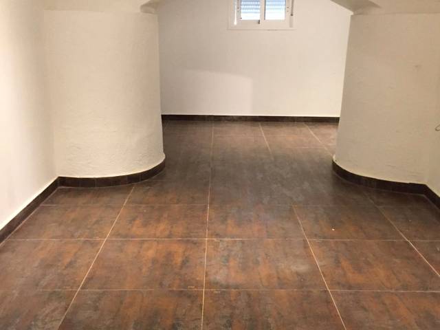 Local comercial en Alquiler en Passeig del Timó, 42 en Baixador