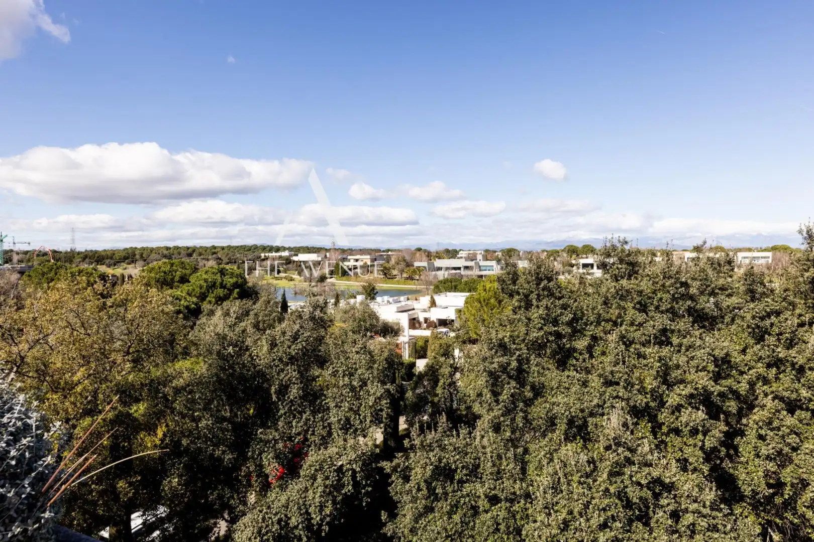 Vista exterior de Casa o xalet en venda en Pozuelo de Alarcón amb Aire condicionat, Calefacció i Jardí privat