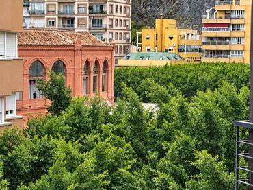 Piso con ascensor en venta en Cervantes 6