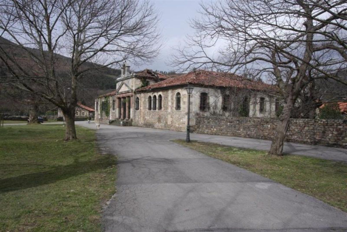 Exterior view of House or chalet for sale in Cabuérniga