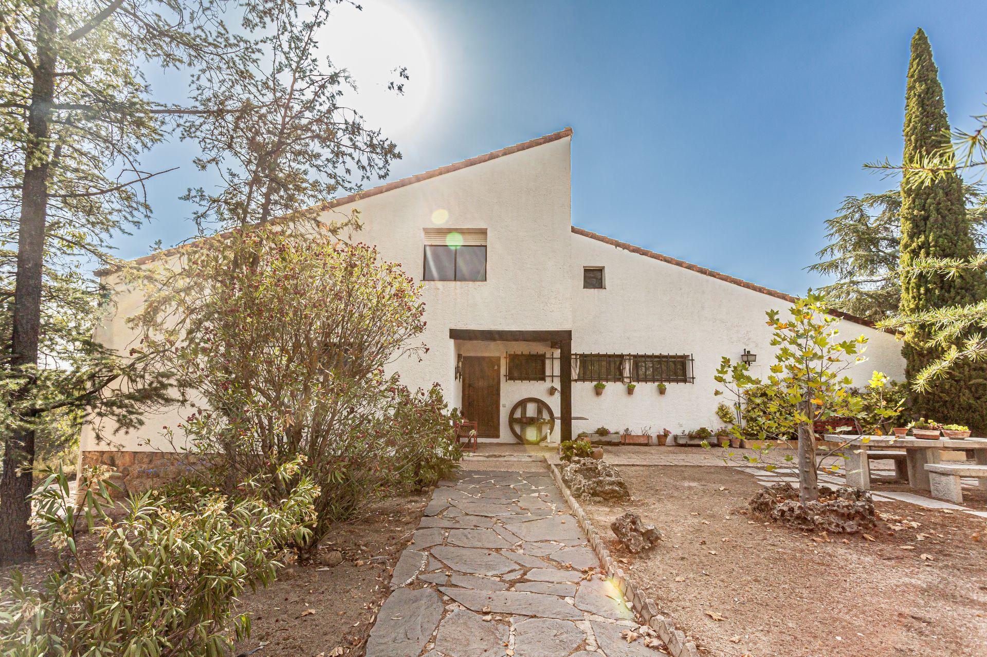 Vista exterior de Casa o chalet en venta en Sevilla la Nueva con Calefacción y Jardín privado